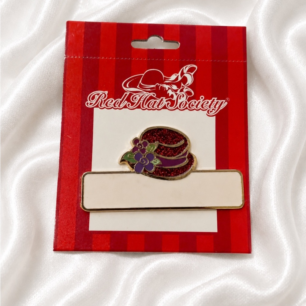 RED HAT SOCIETY Red Glitter Hat Name Badge 💥🆕💥